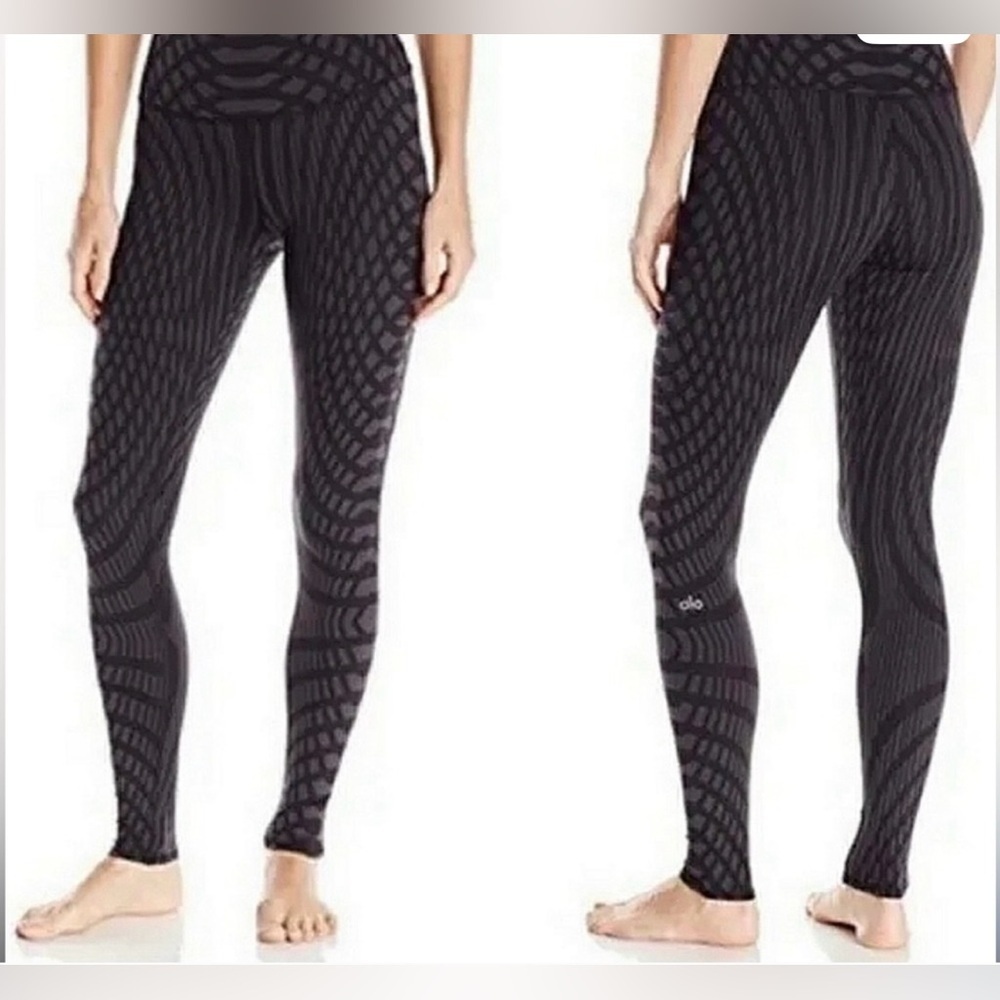 ALO Yoga High Waist Airbrush Legging Black Arches Size S